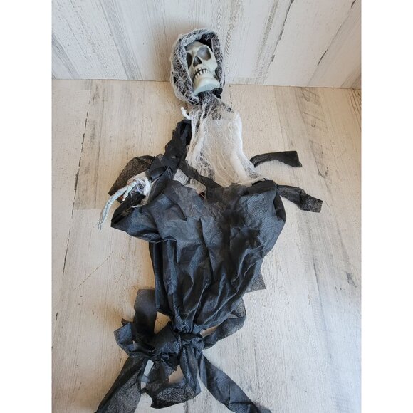 Skeleton AS IS Grim reaper hanging Halloween home decor prop - Picture 1 of 9
